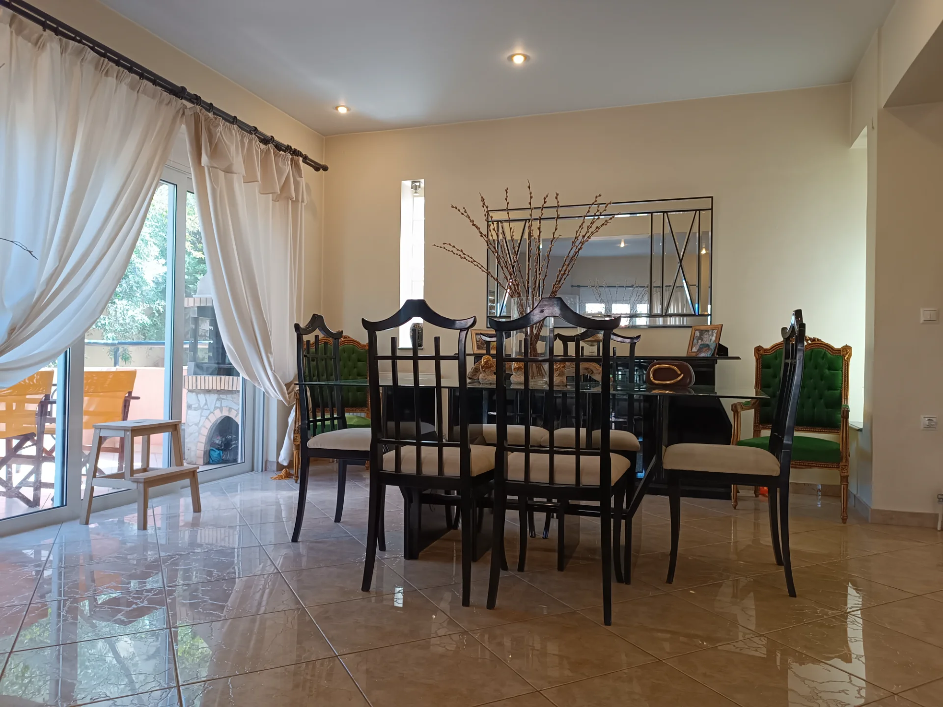 Gallery image 12