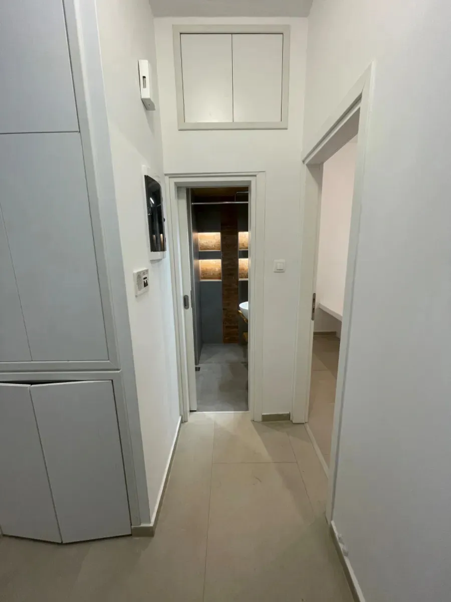 Gallery image 6