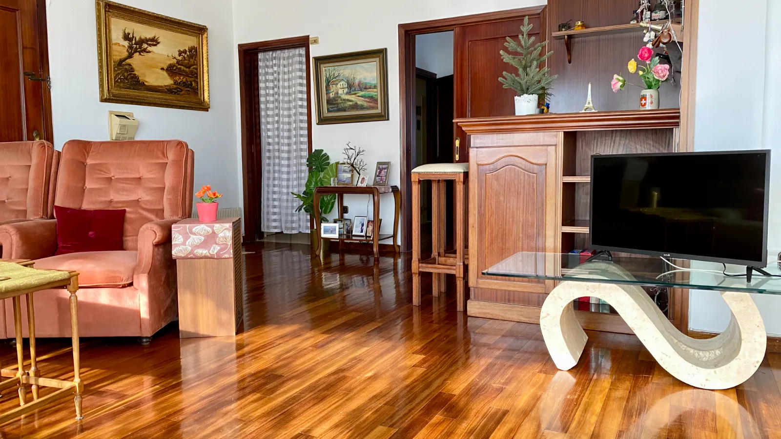 Gallery image 8