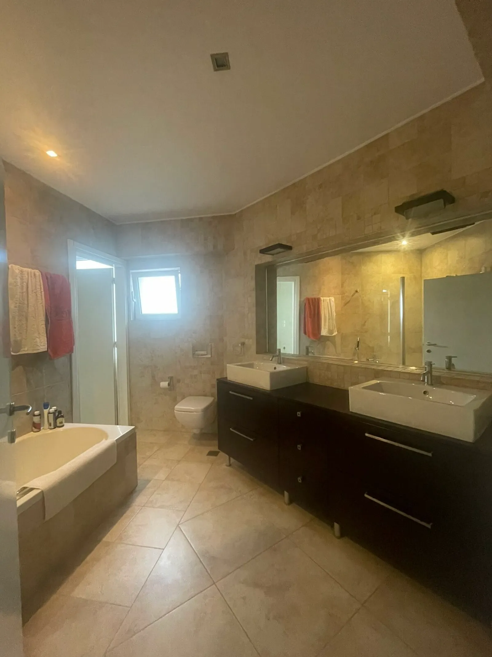 Gallery image 10