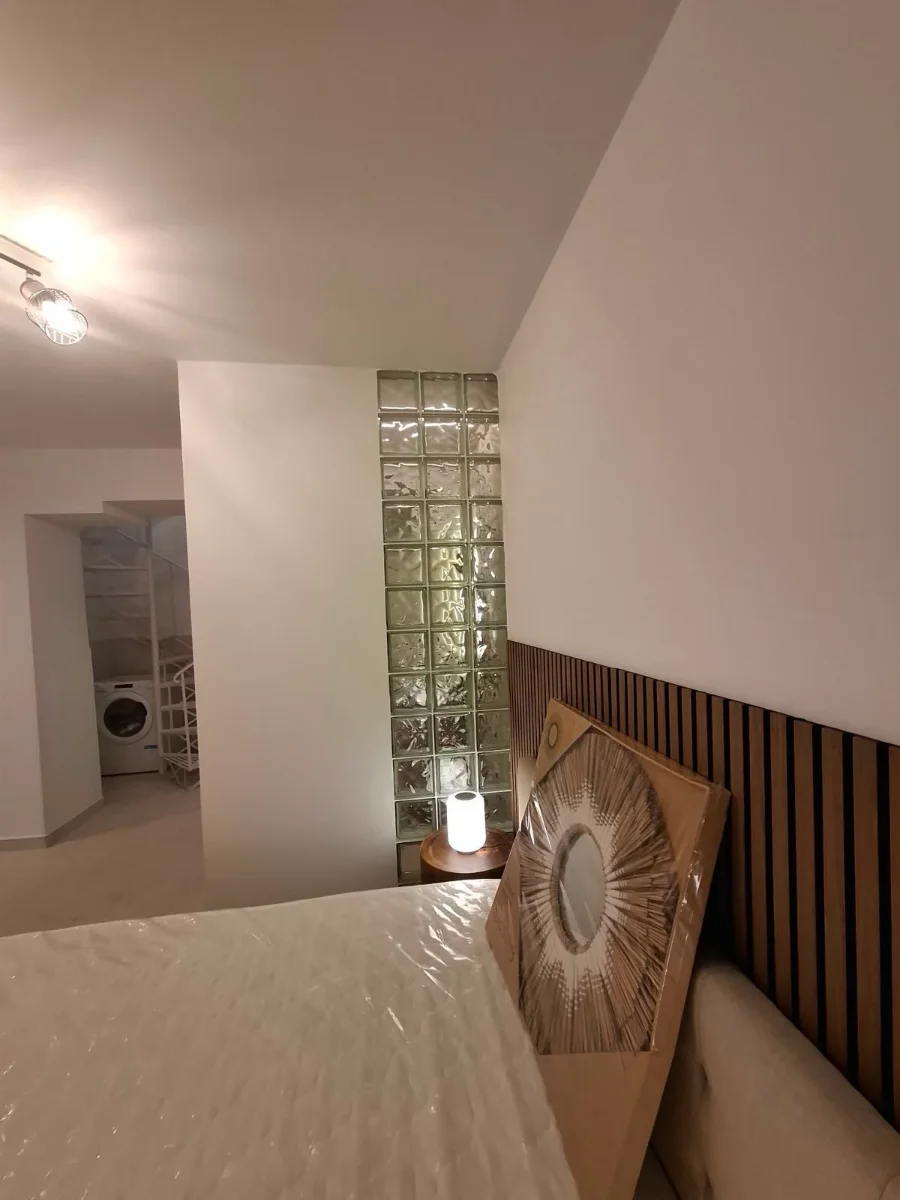 Gallery image 14