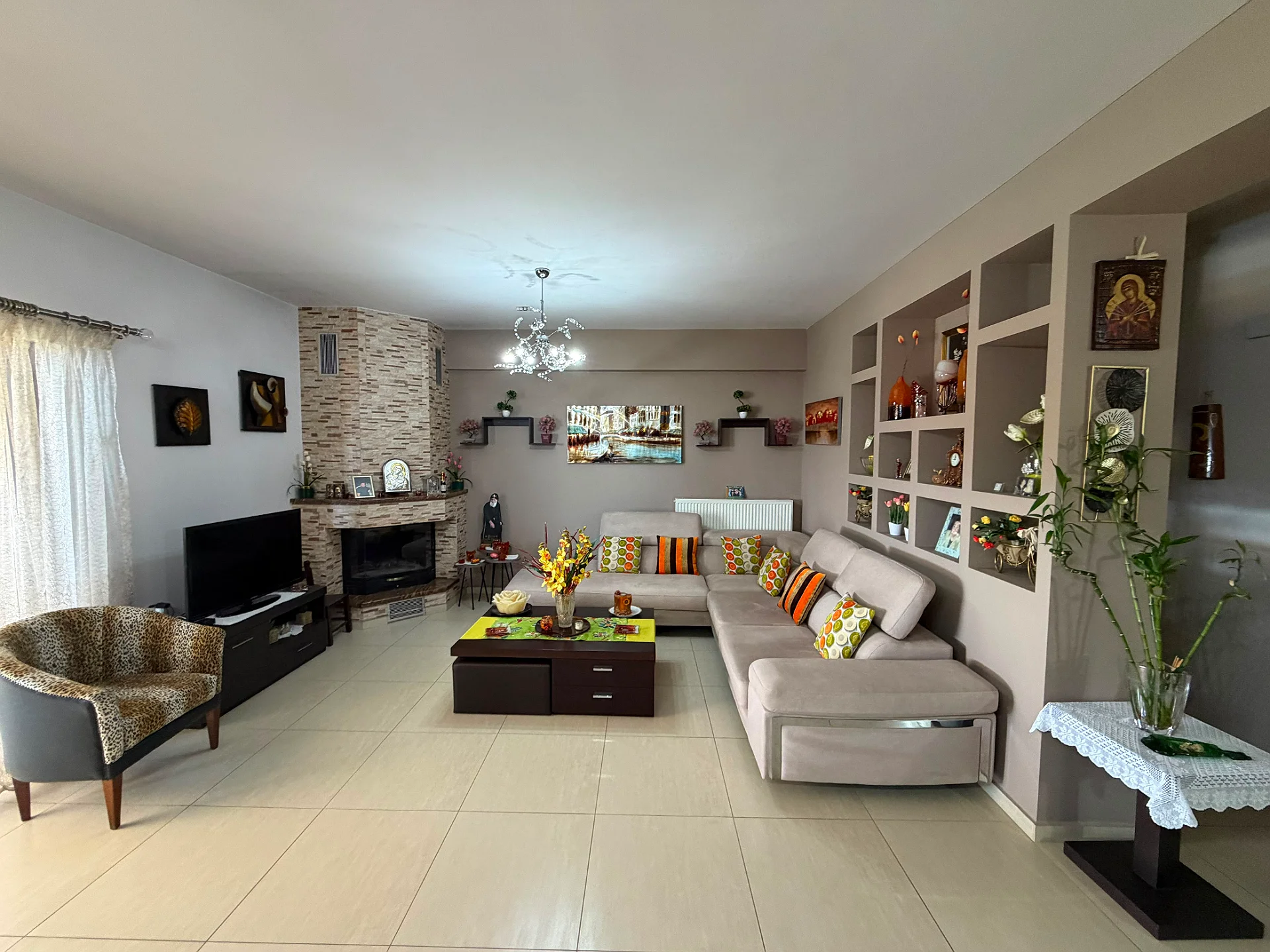 Gallery image 10