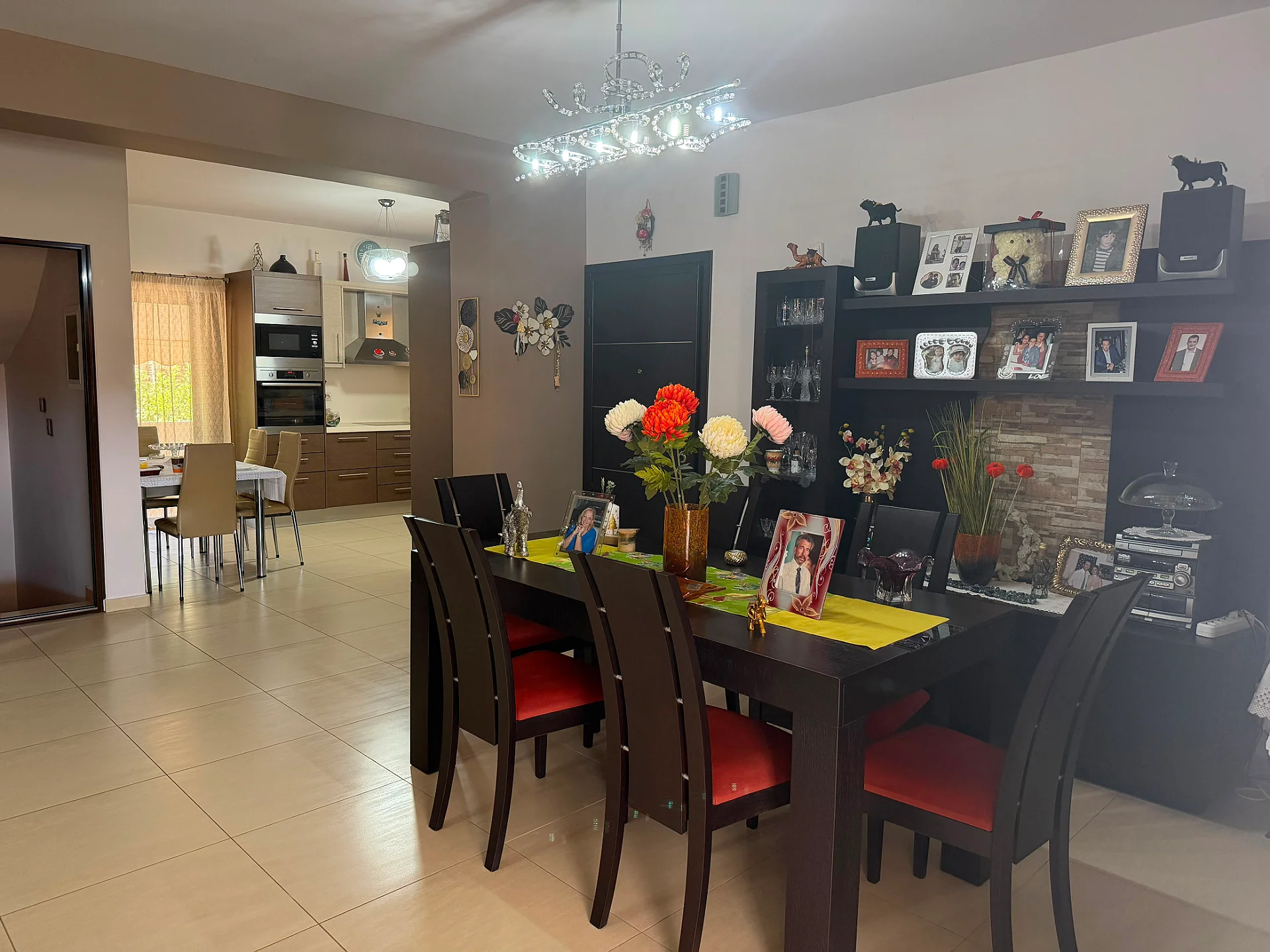 Gallery image 12
