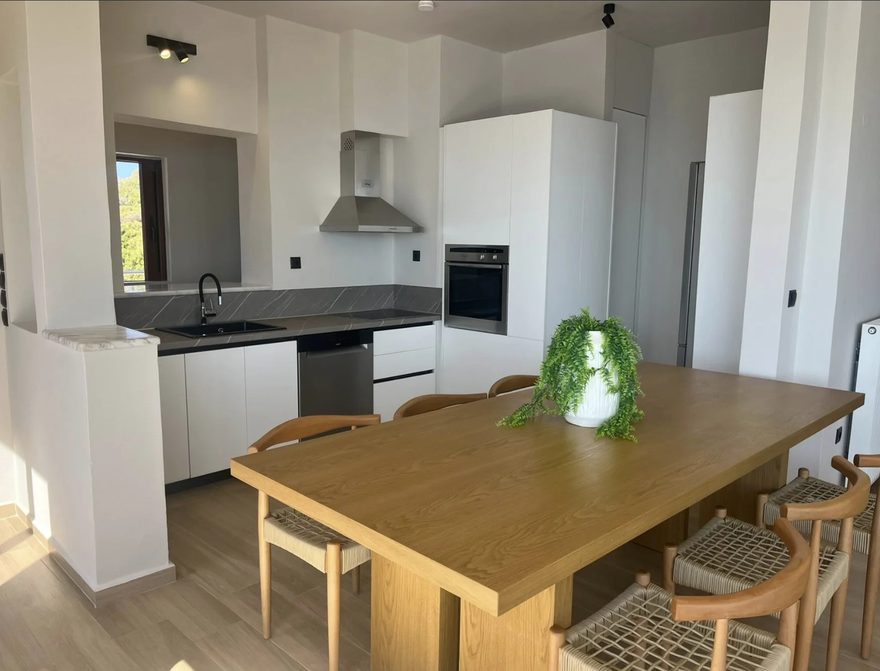 Gallery image 28