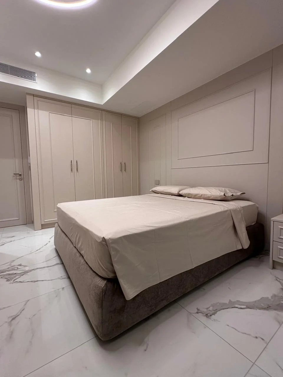 Gallery image 38