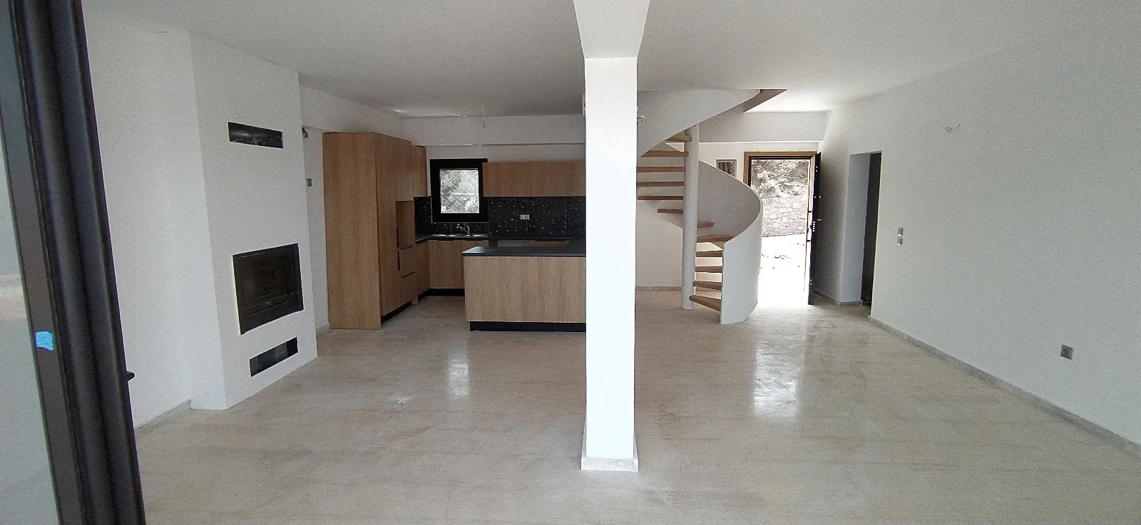 Gallery image 10