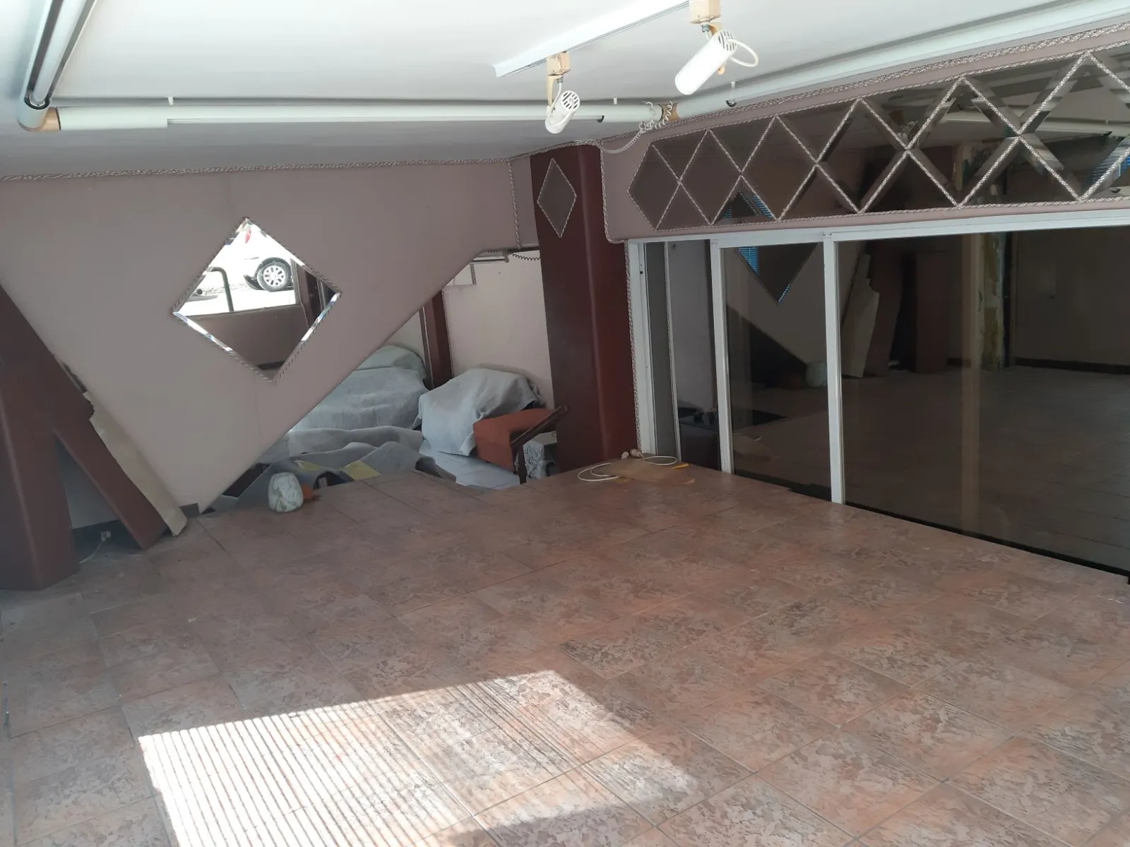 Gallery image 7