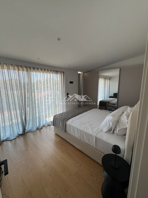 Gallery image 13