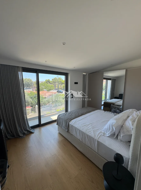 Gallery image 14