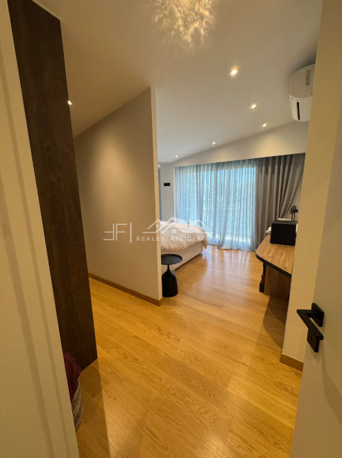 Gallery image 17