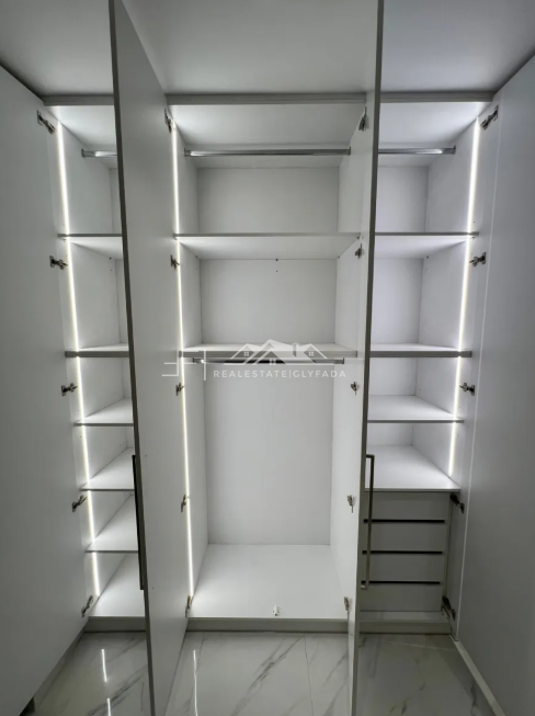 Gallery image 13