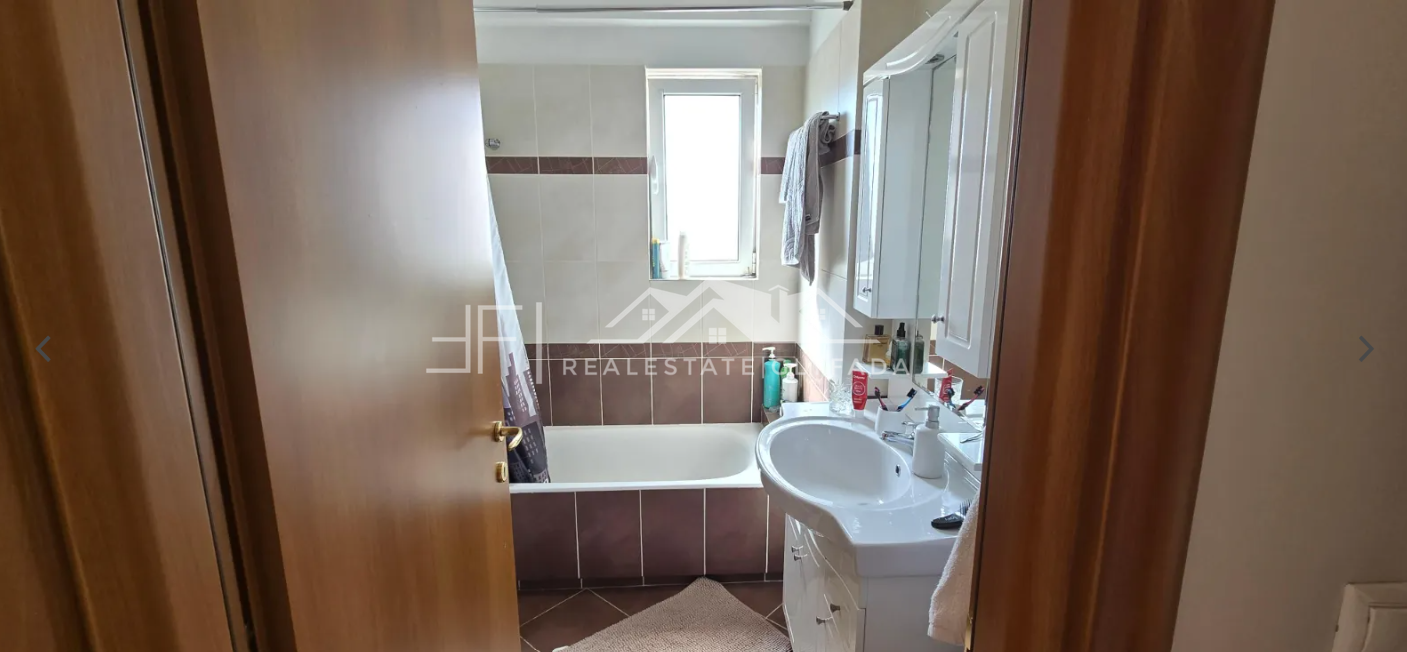 Gallery image 12