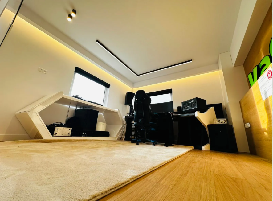 Gallery image 9