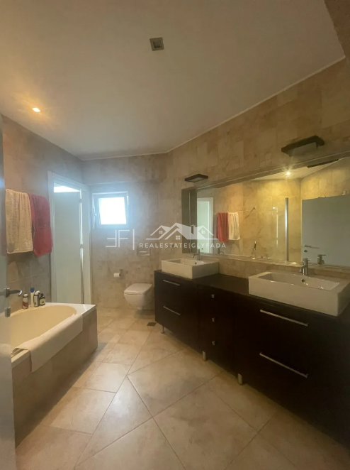 Gallery image 13