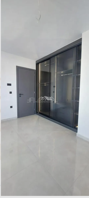 Gallery image 10