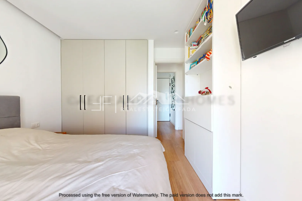 Gallery image 16