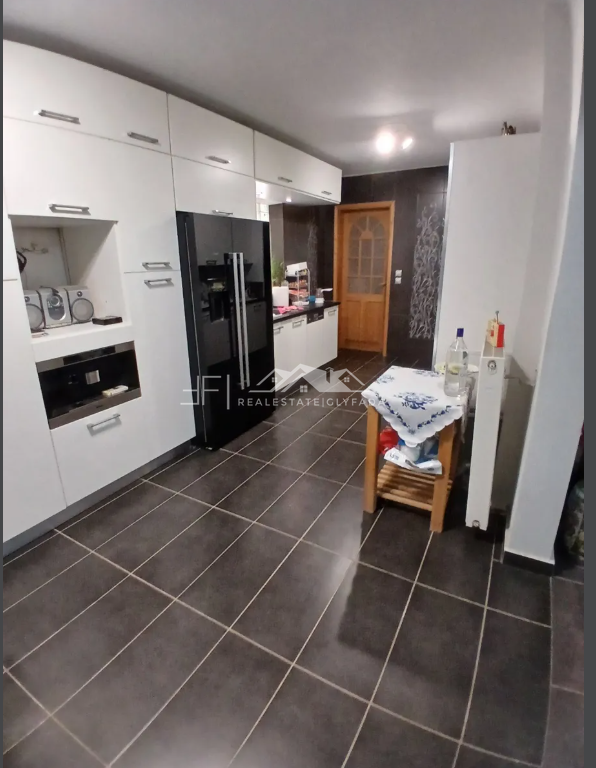 Gallery image 12