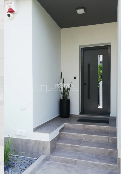 Gallery image 17