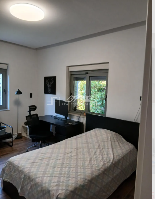 Gallery image 16