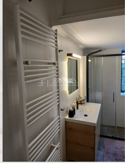 Gallery image 18