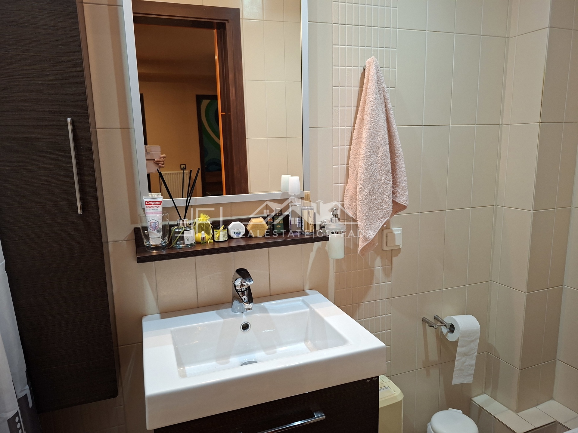 Gallery image 10