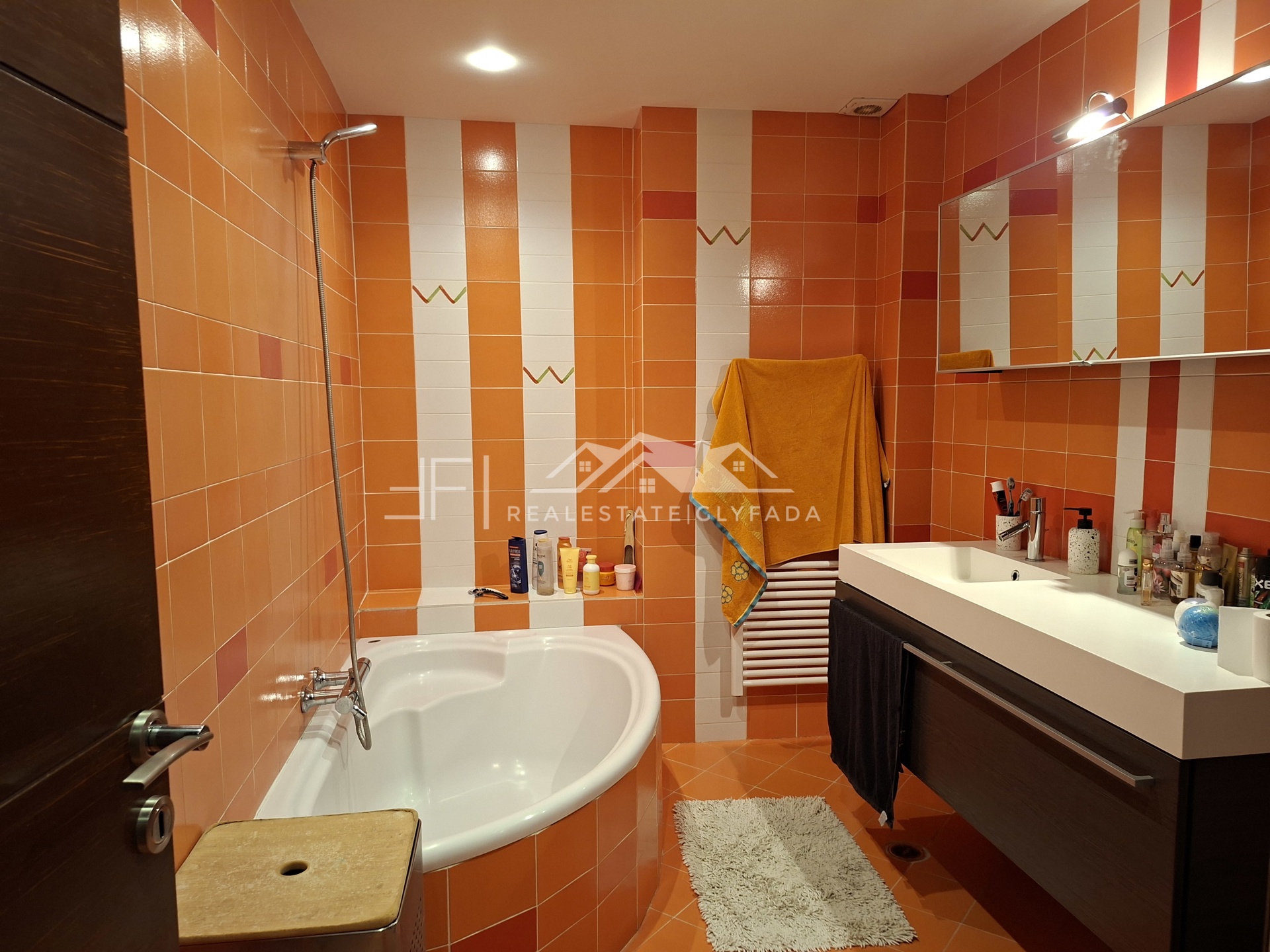 Gallery image 13