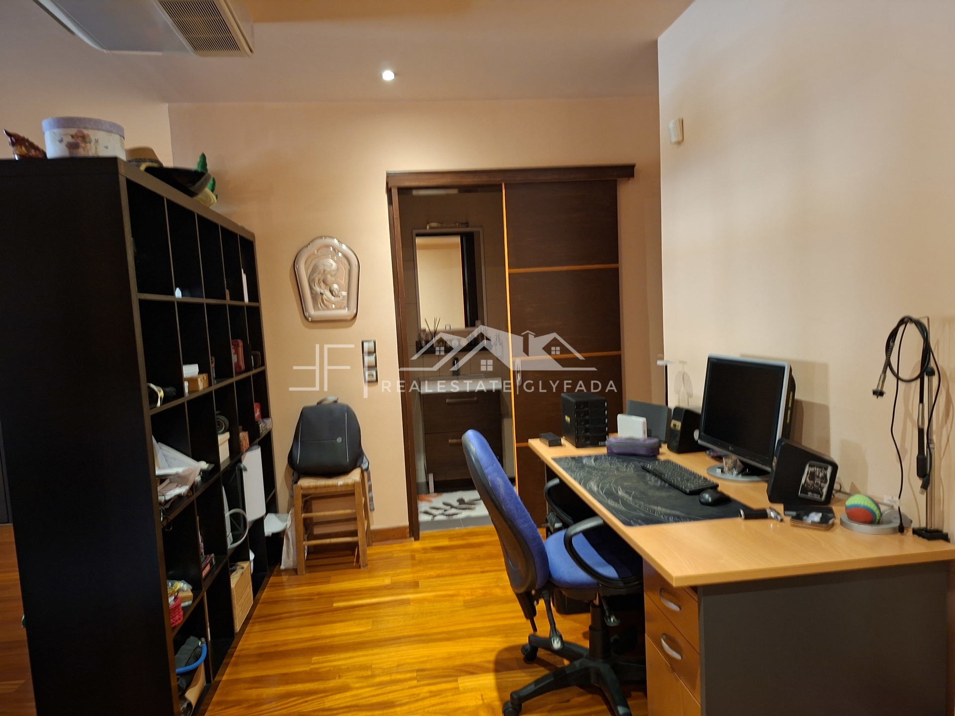 Gallery image 19