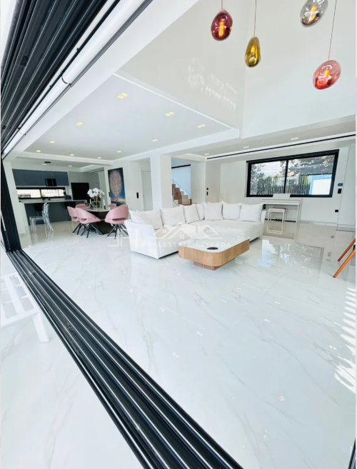 Gallery image 12