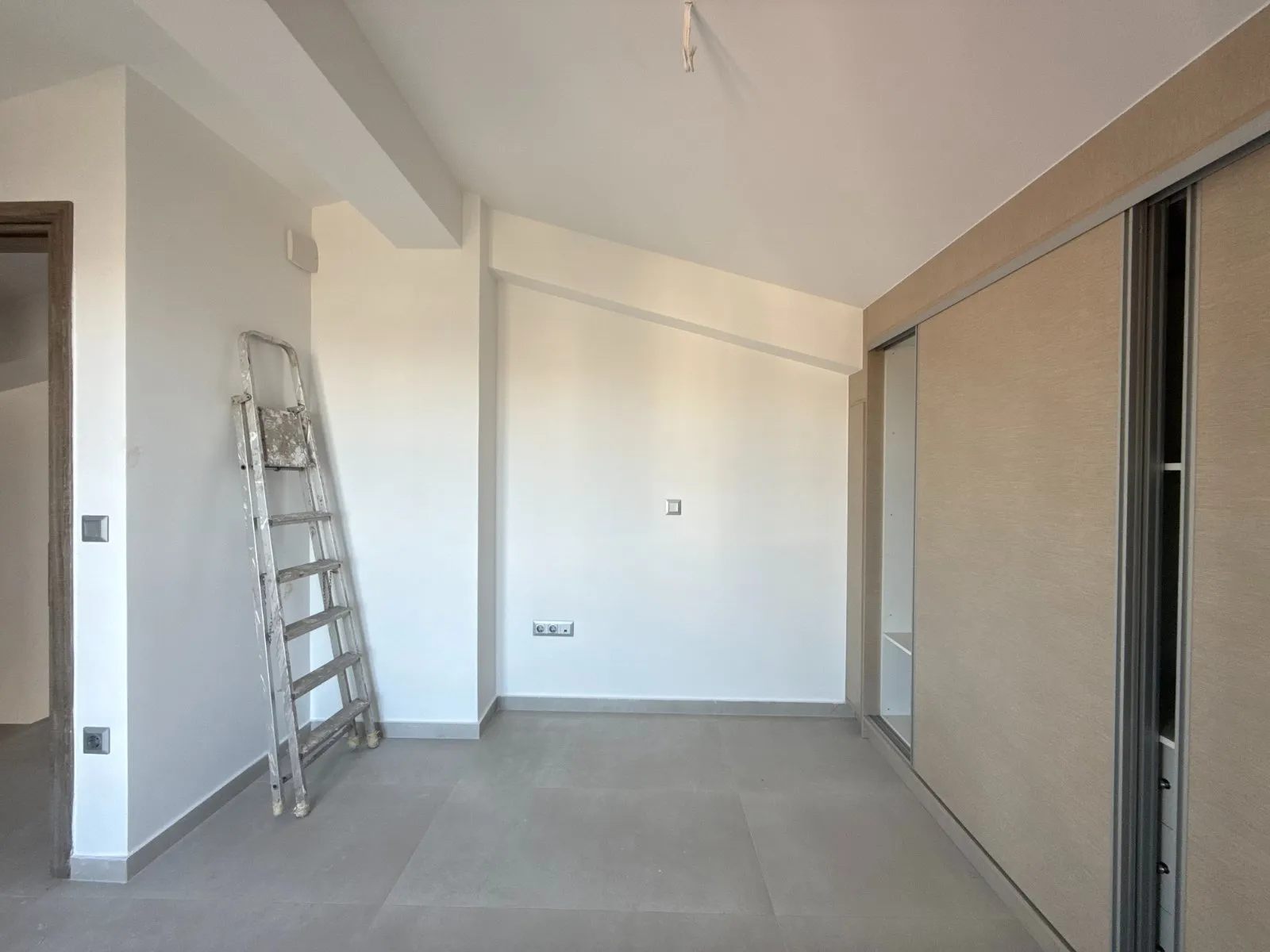 Gallery image 13