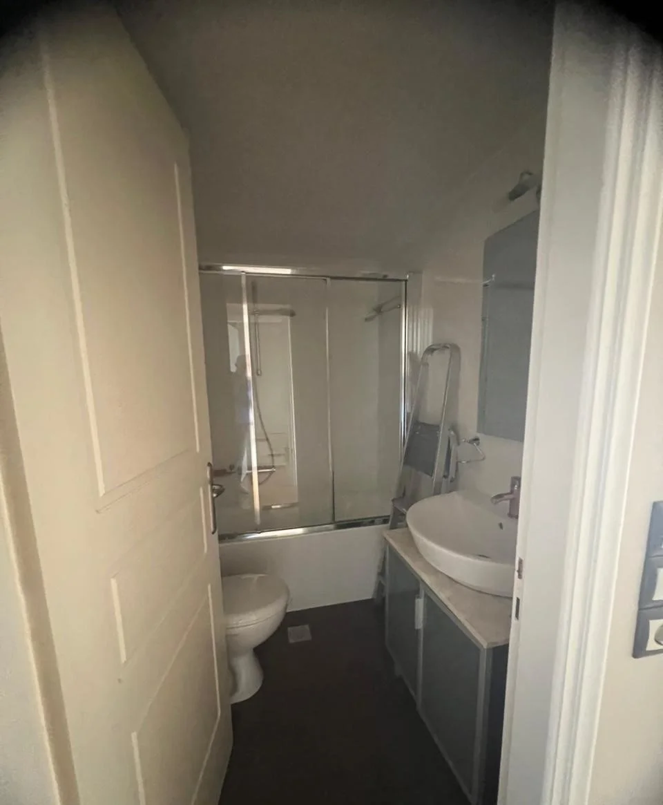 Gallery image 12