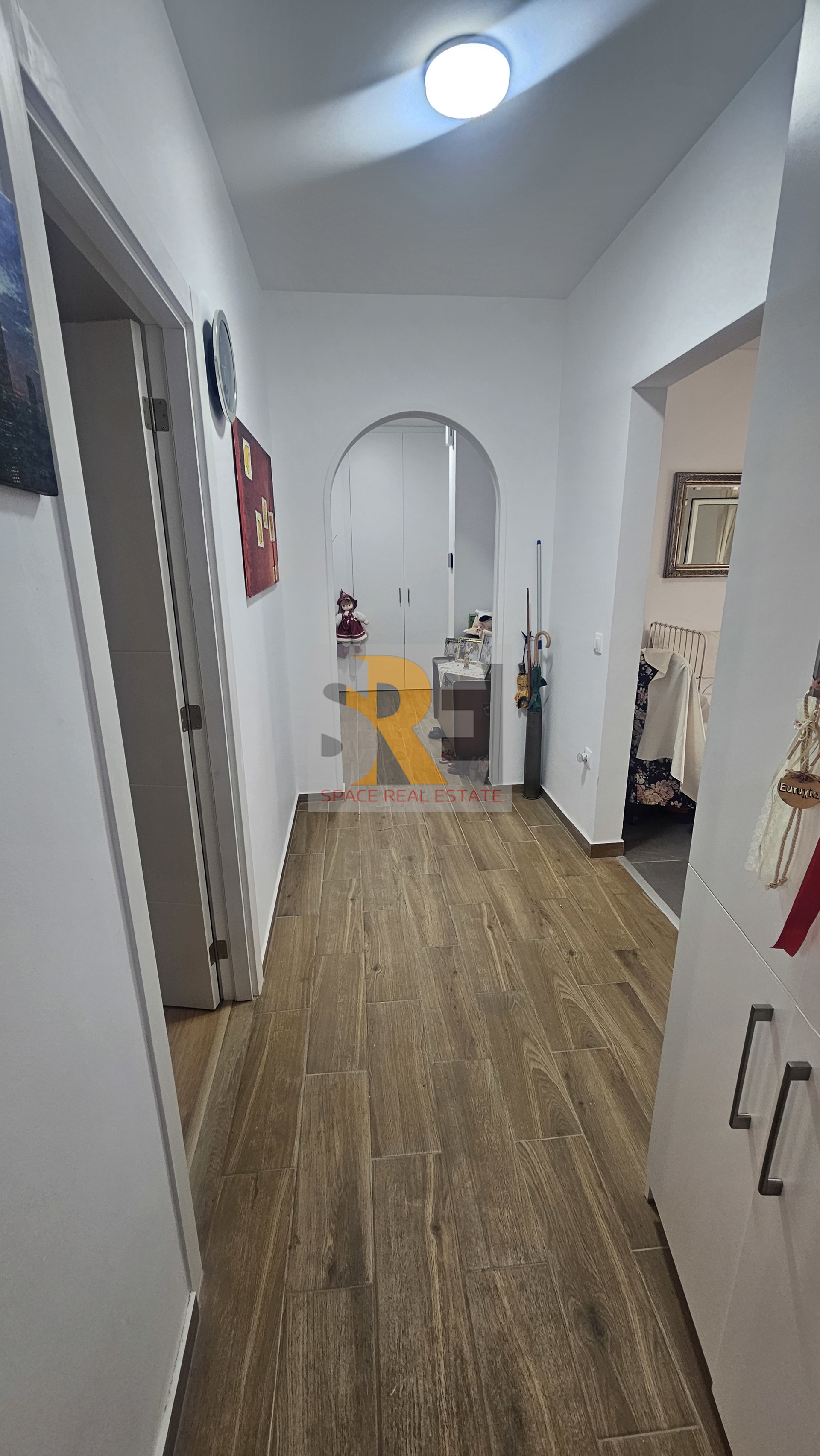 Gallery image 32