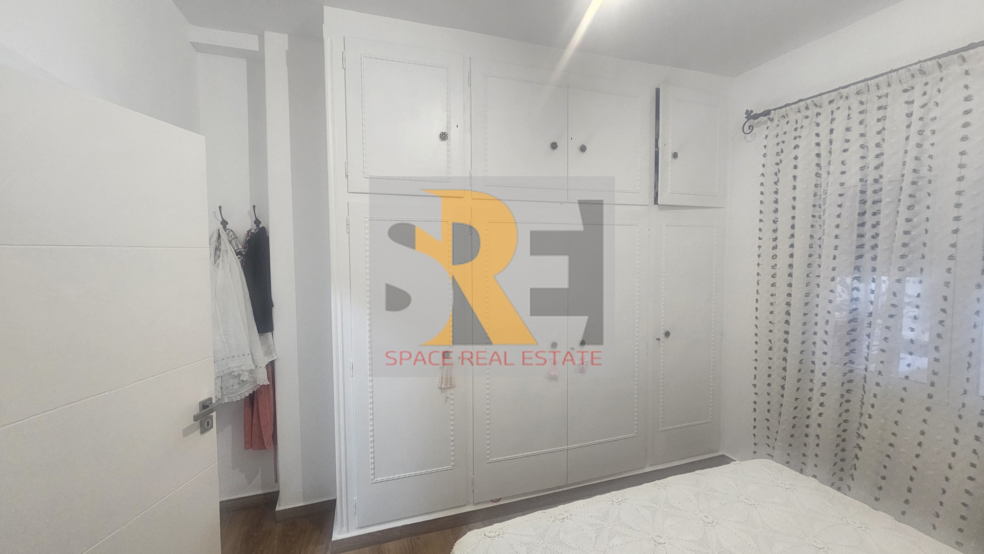 Gallery image 17