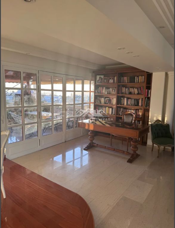 Gallery image 13