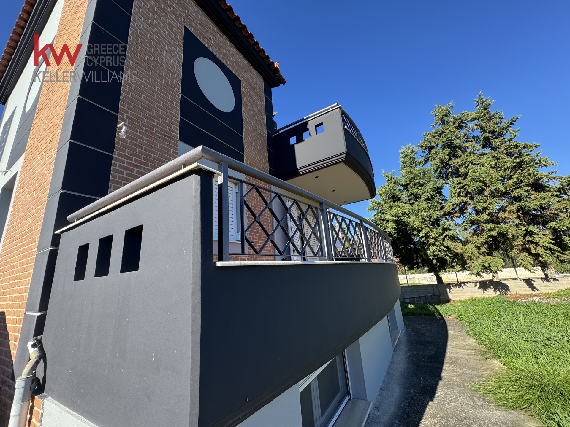 Gallery image 18