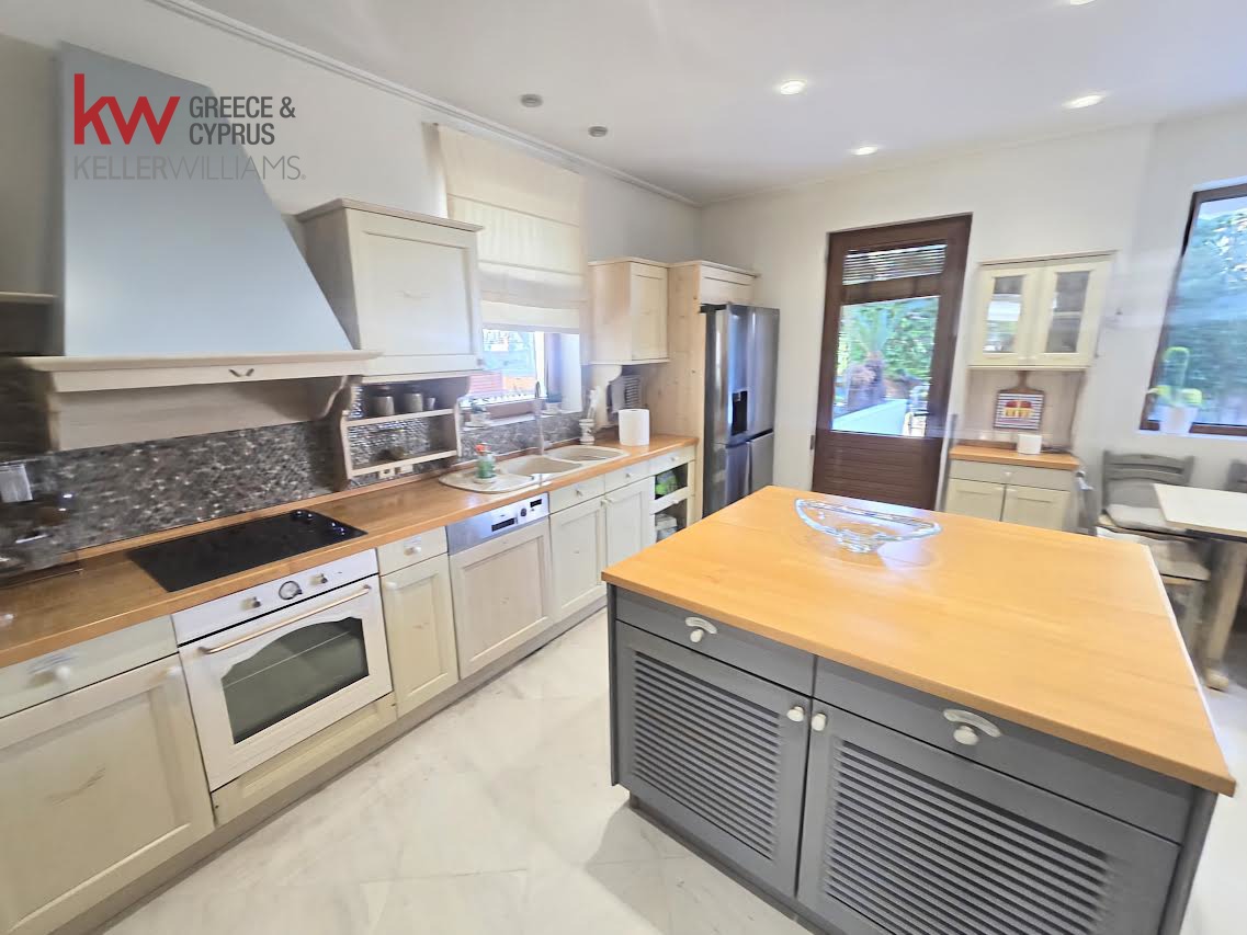 Gallery image 13