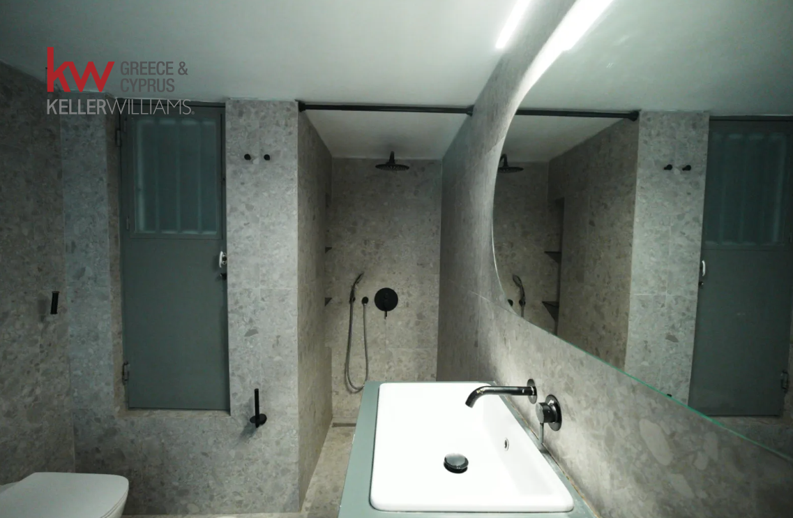 Gallery image 18