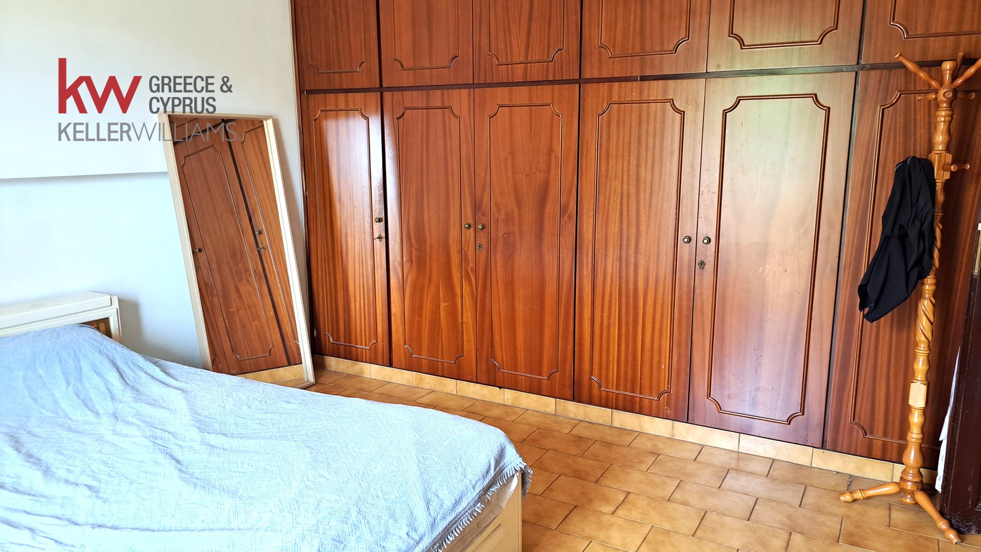 Gallery image 16