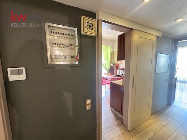 Gallery image 12