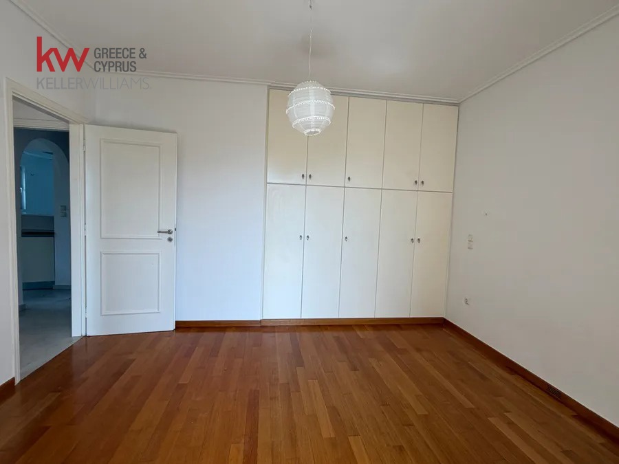 Gallery image 15