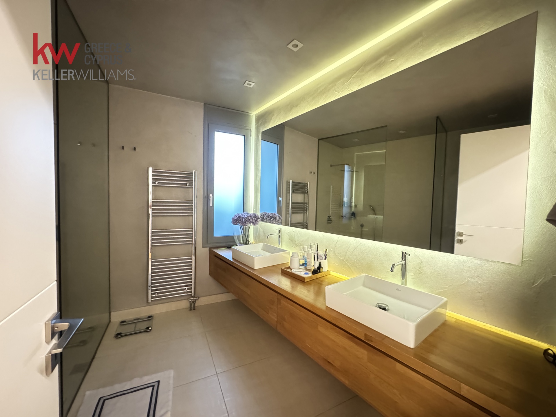 Gallery image 19