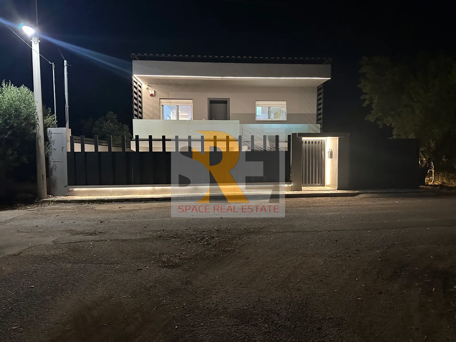 Gallery image 13