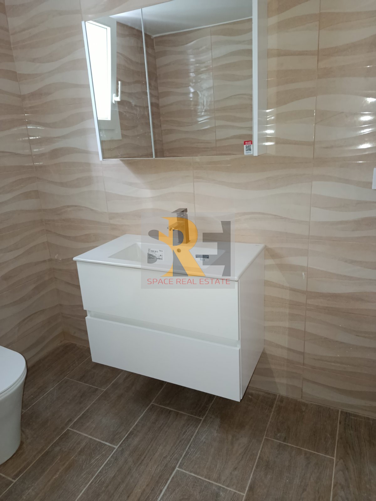 Gallery image 12