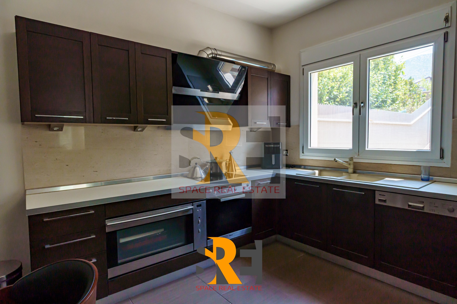 Gallery image 13