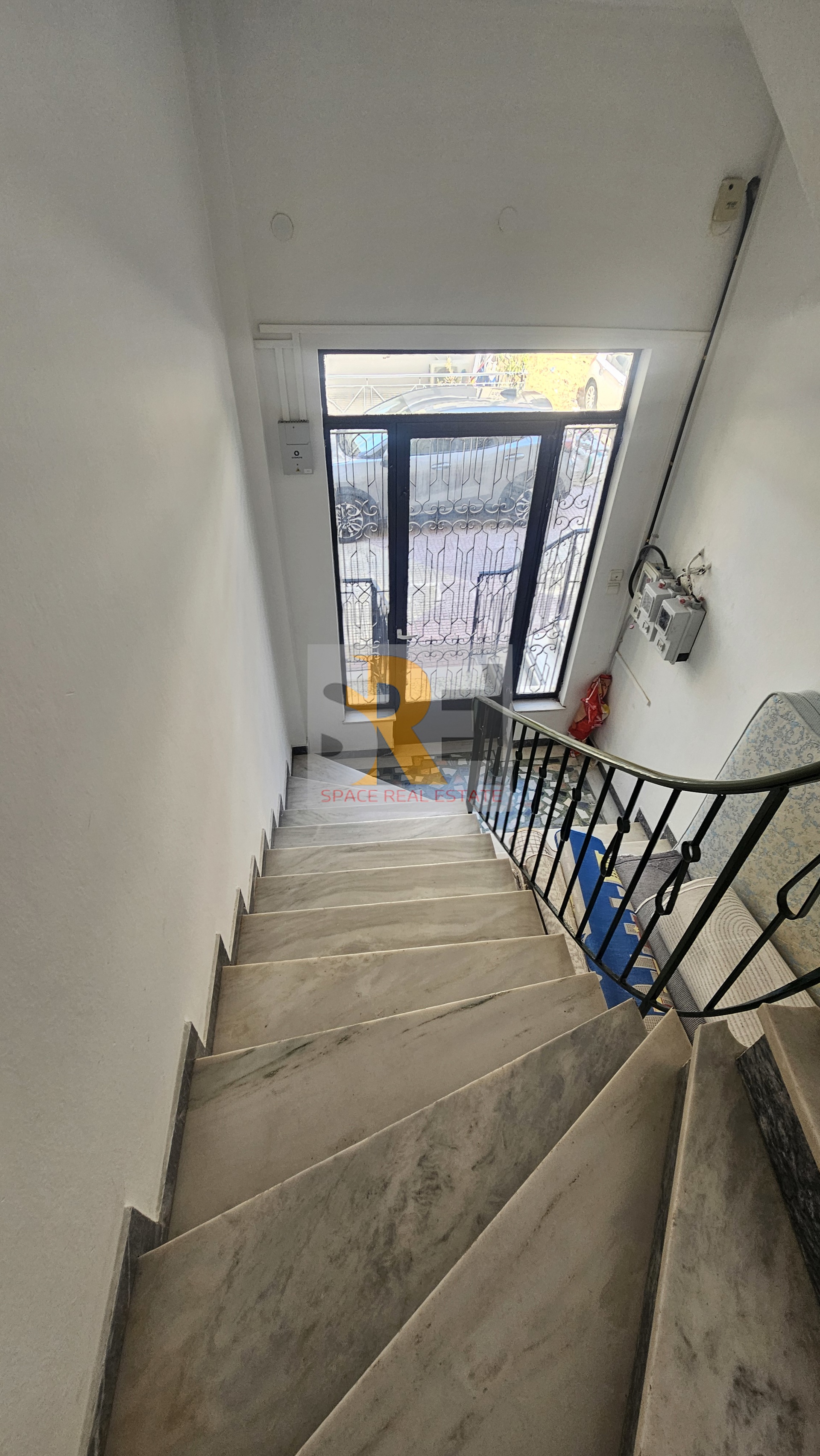 Gallery image 36