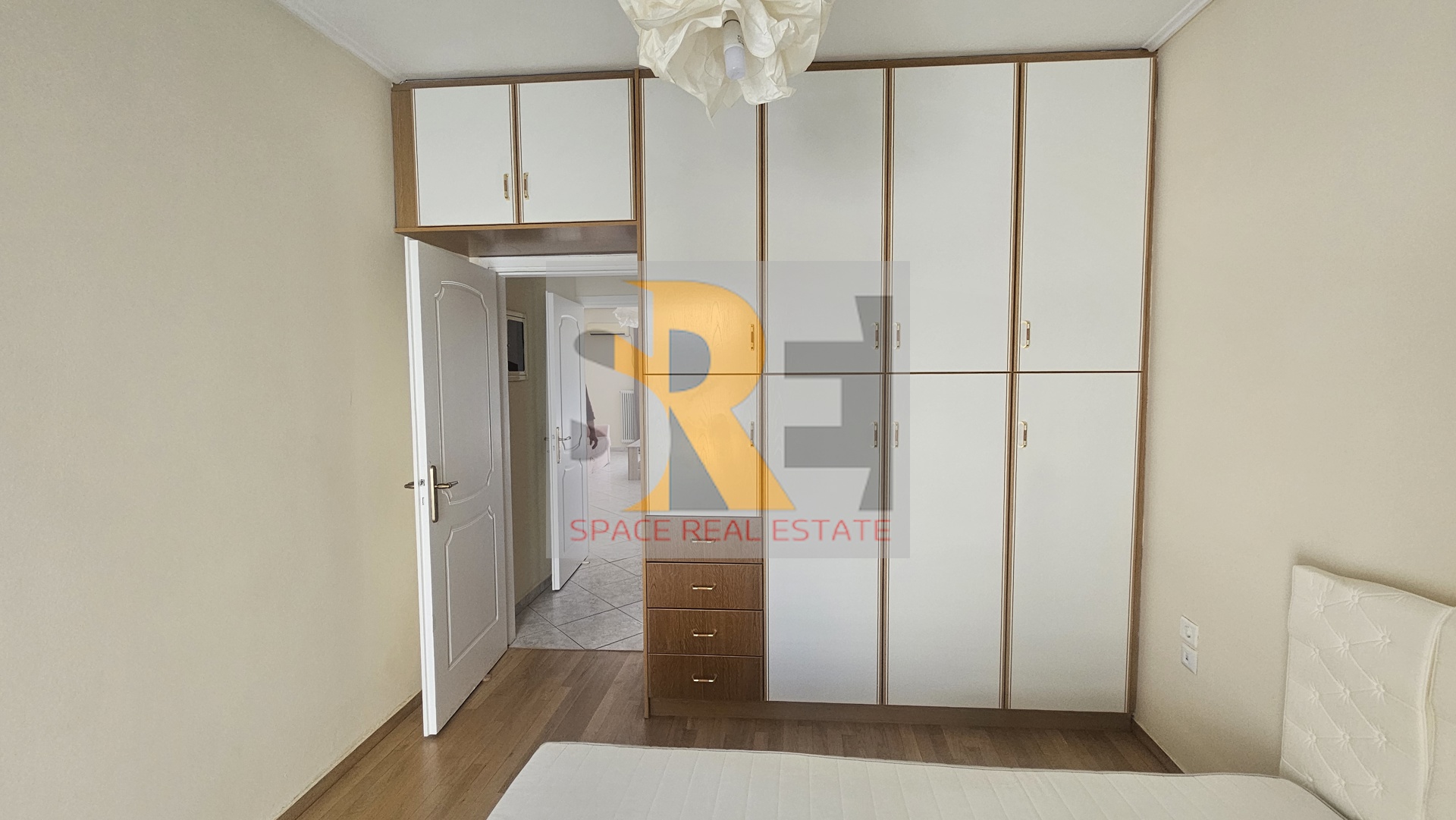 Gallery image 14