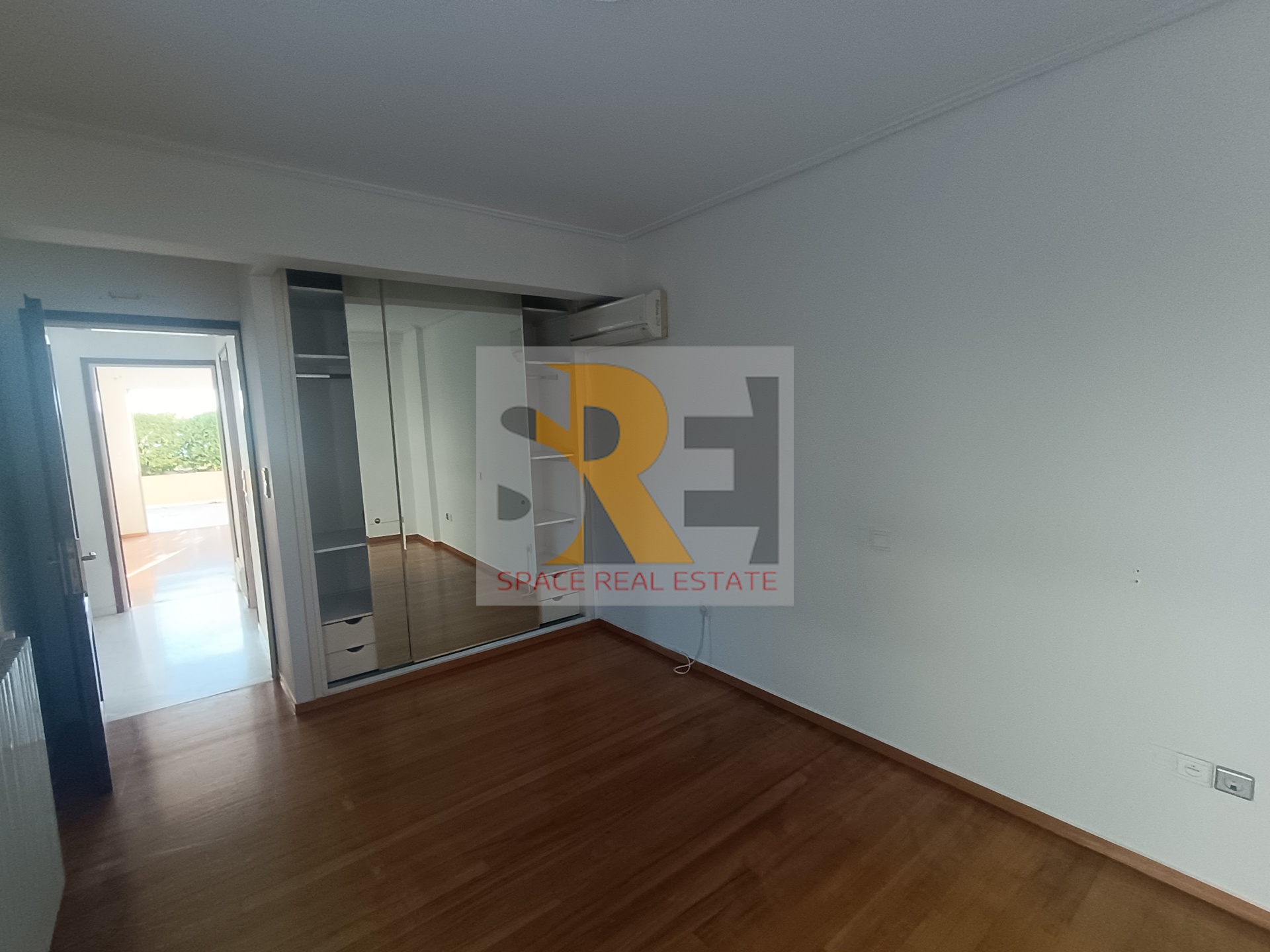 Gallery image 39