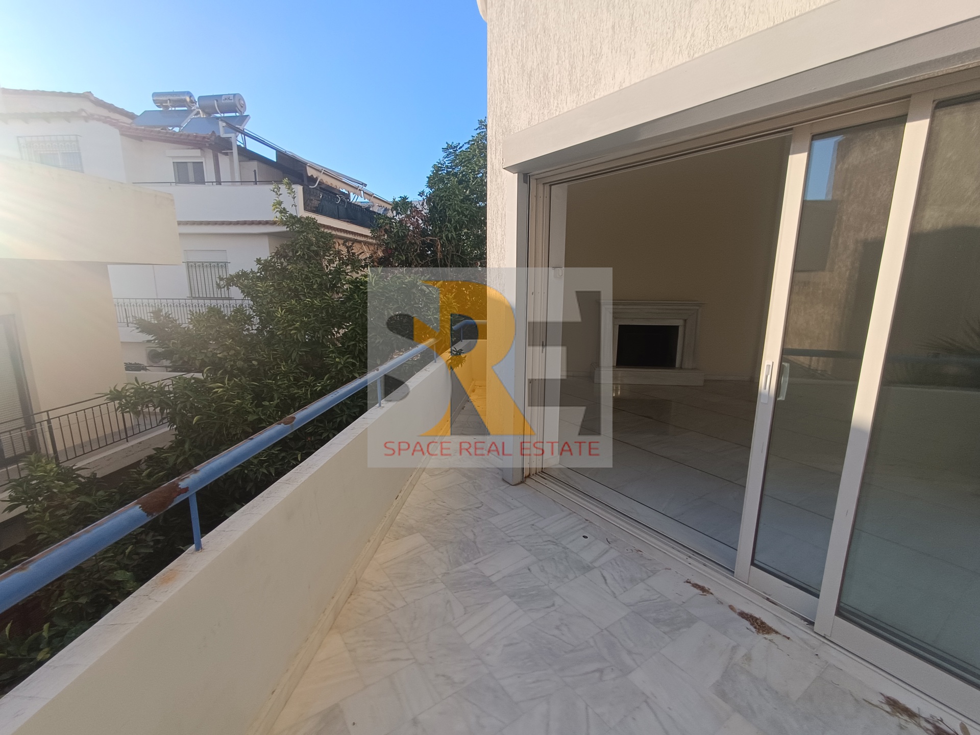 Gallery image 36