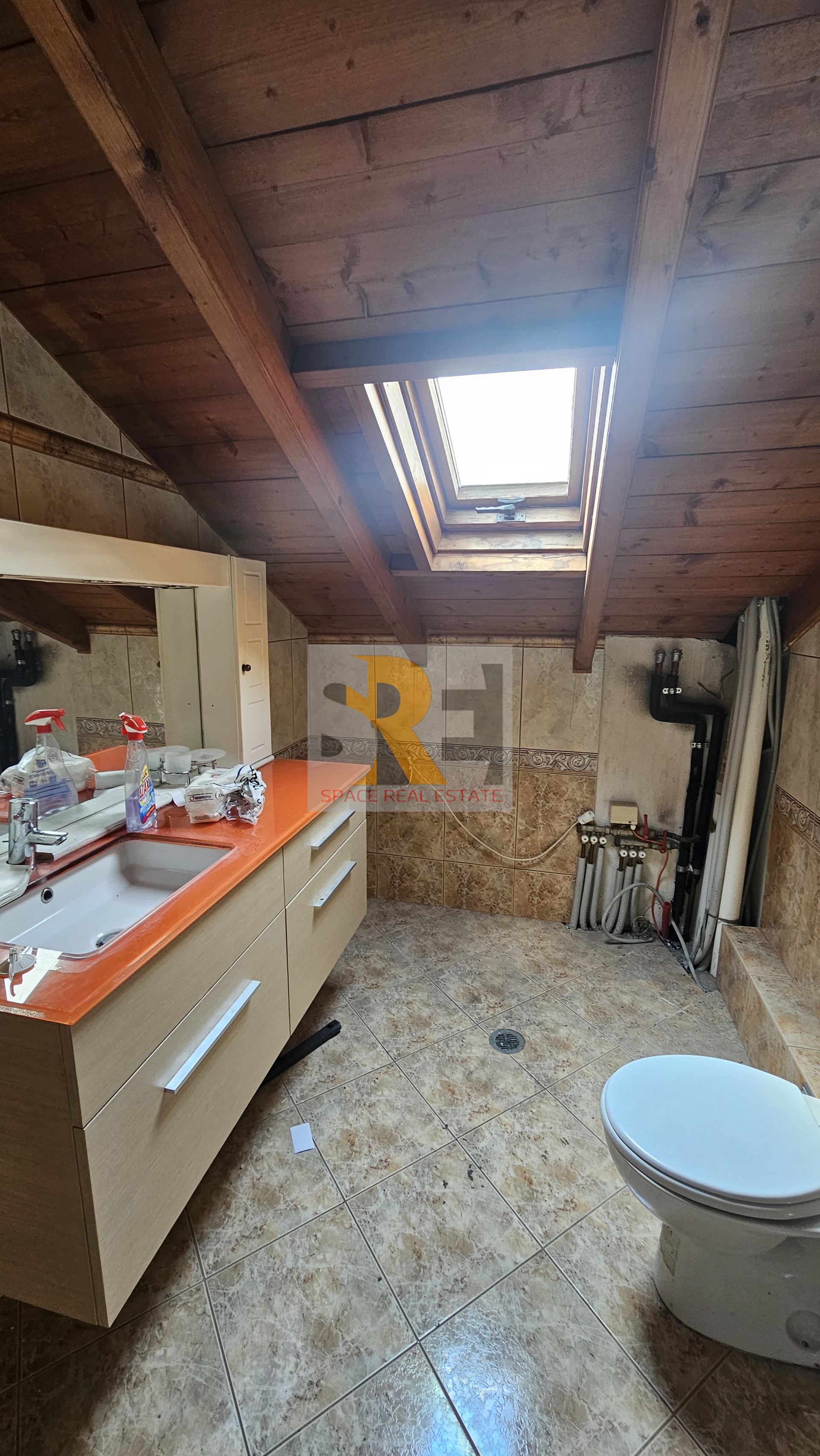 Gallery image 10