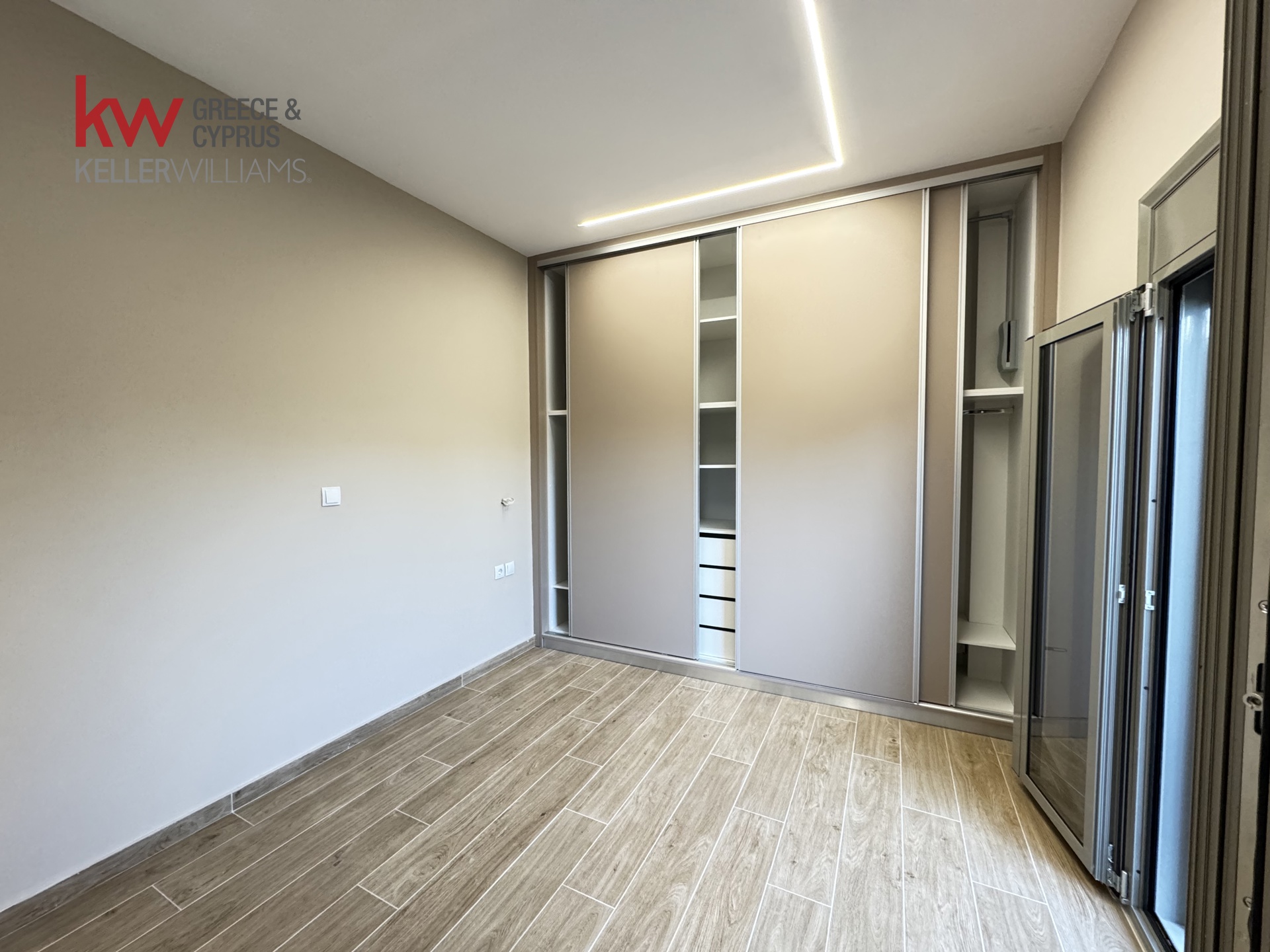 Gallery image 12