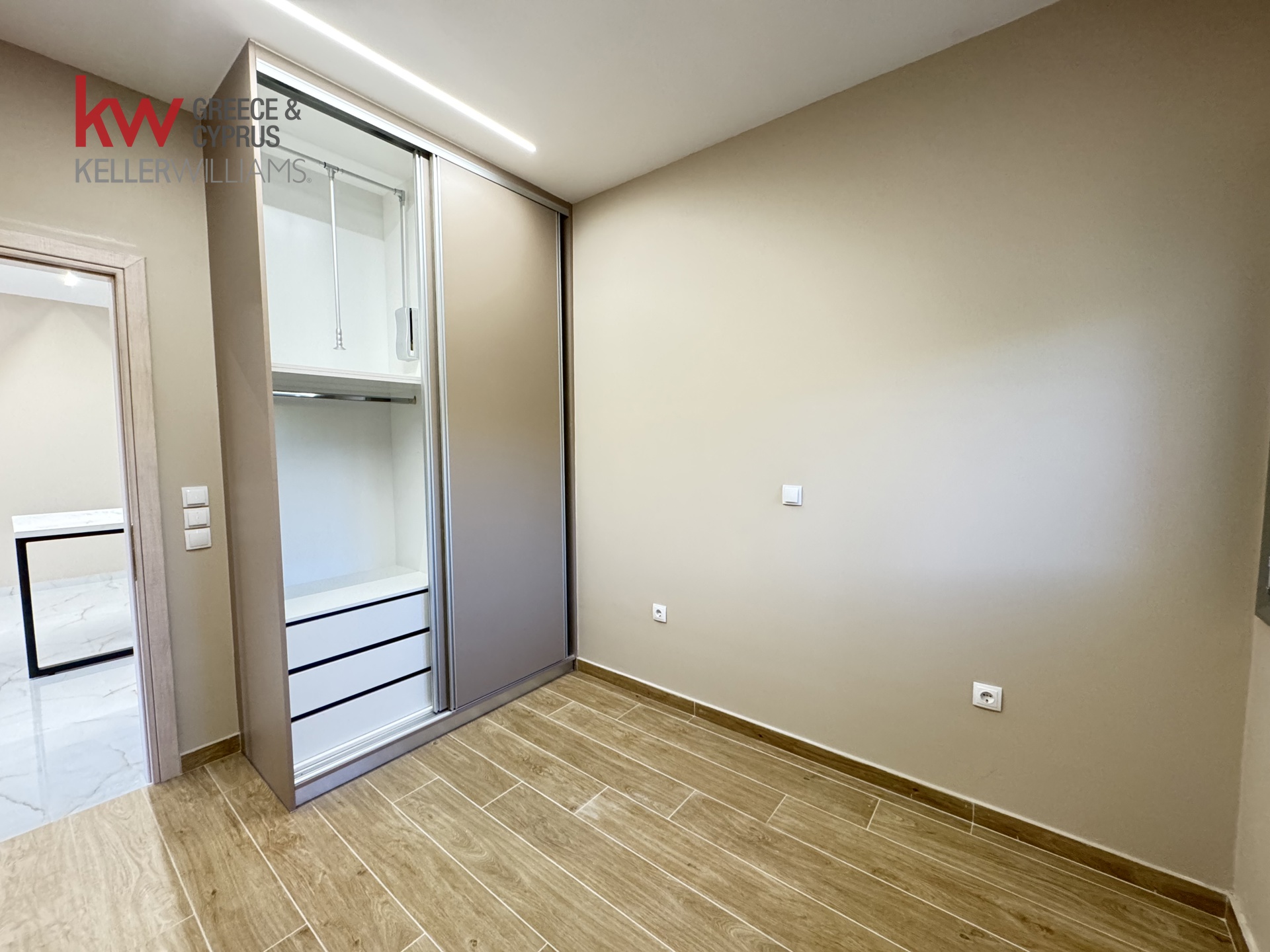 Gallery image 14
